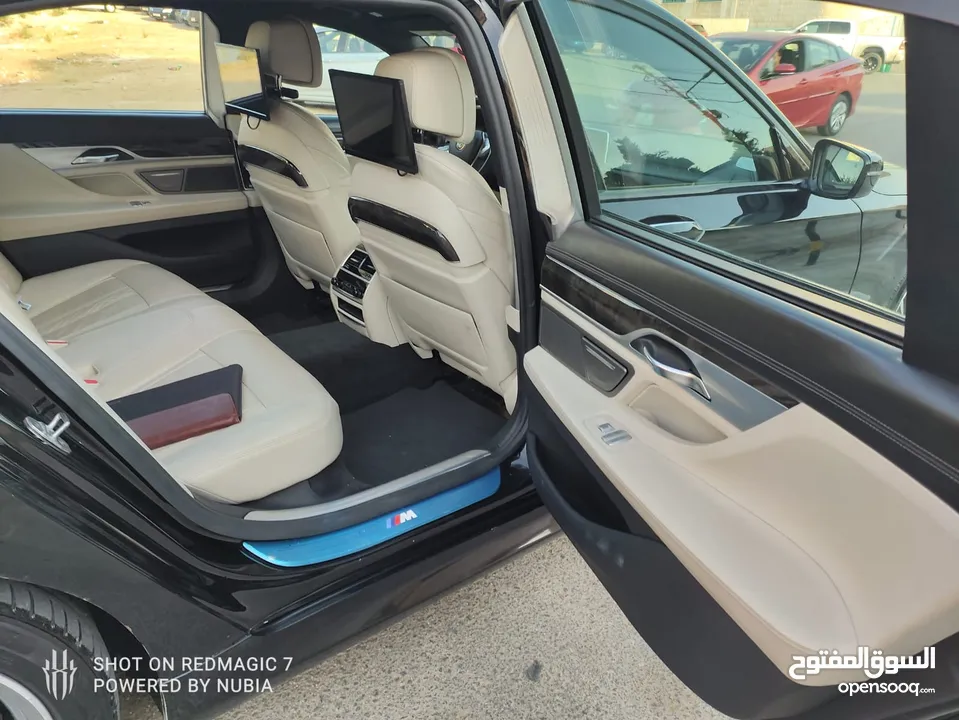 سيارة bmw740 sport plugin 2018