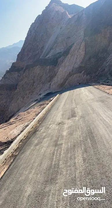 تزفيت ساحات وعزل اسطح