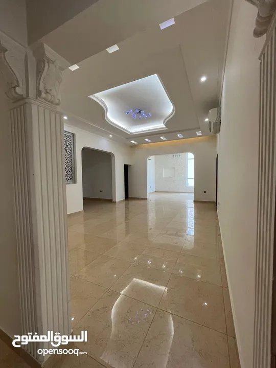 3 Bedrooms Apartment for Rent in Al Hail REF:996R
