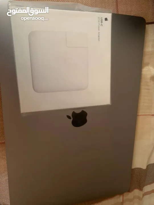 Macbook pro 16-inch  للبيع الجهاز استعمال بسيط جدا وبحالة الوكالة.....