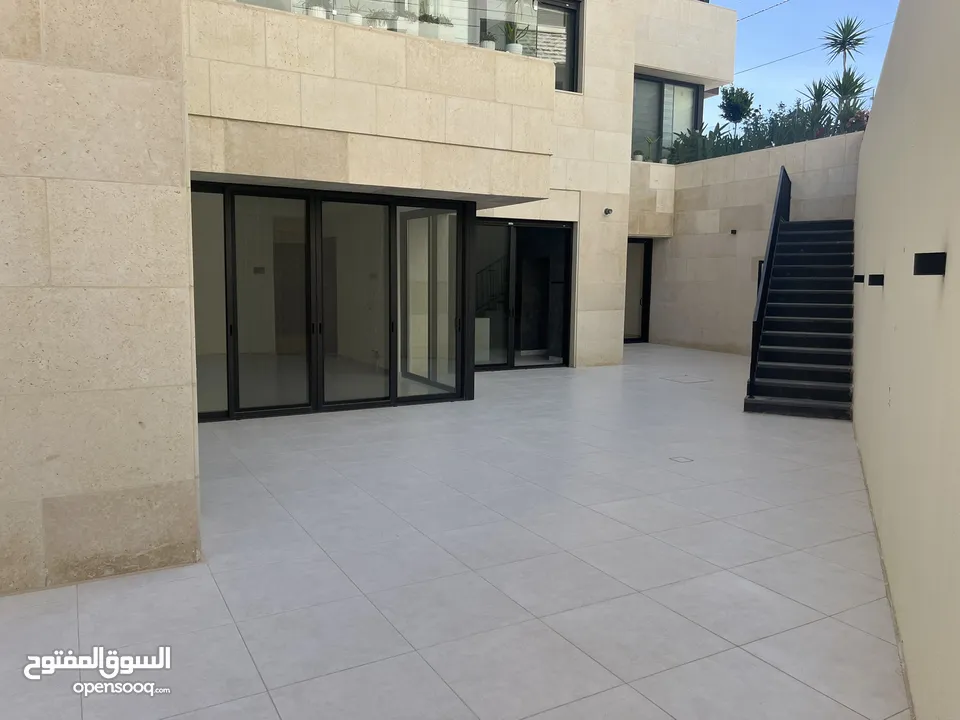 شقة سوبر ديلوكس  فارغة للايجار