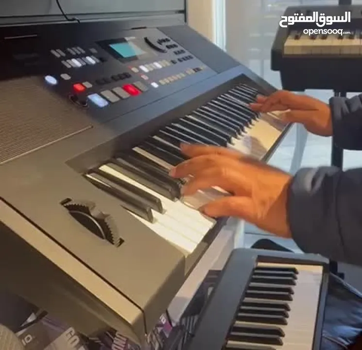 اورغ Roland شرقي غربي