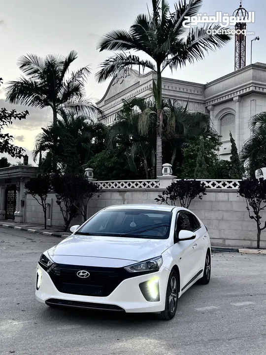 ايونيك هايبرد كرتووونه