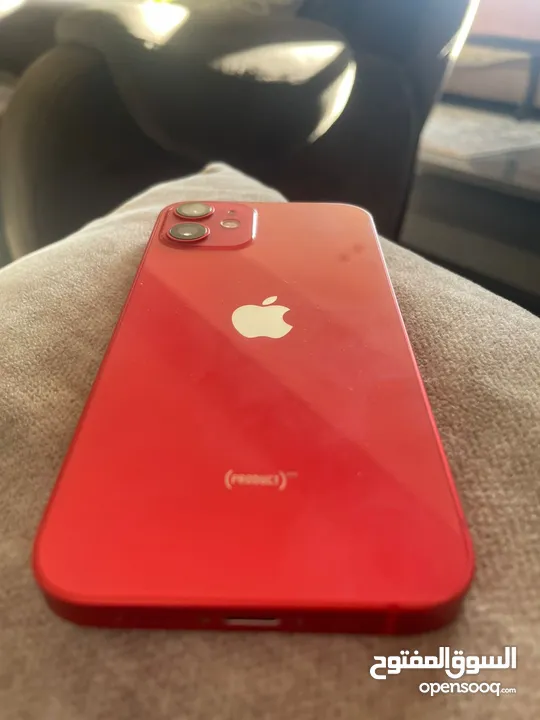 Iphone 12 (red edition) Battery:86%