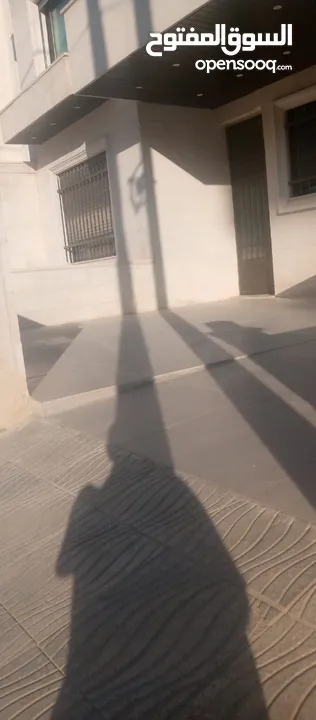 شقة في مرج الحمام (الظهير ) طابق ارضي من المالك مباشره