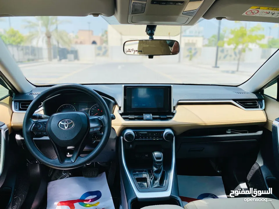 TOYOTA RAV4 2019 MODEL, LOW MILEAGE, ALL ORIGINAL PAINT, FOR SALE