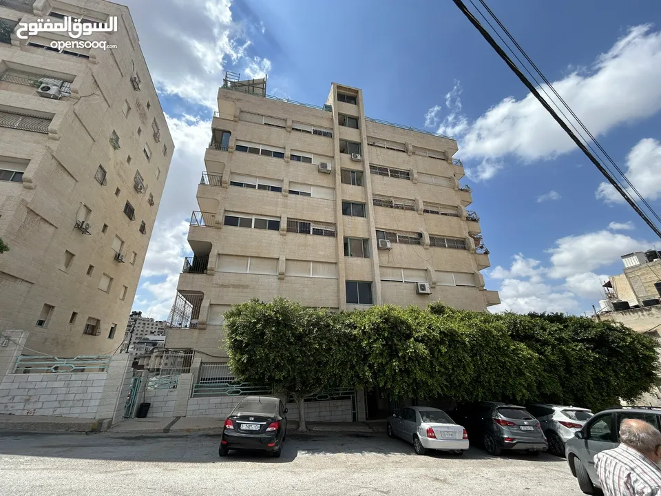 شقة للبيع في رفيديا - نابلس