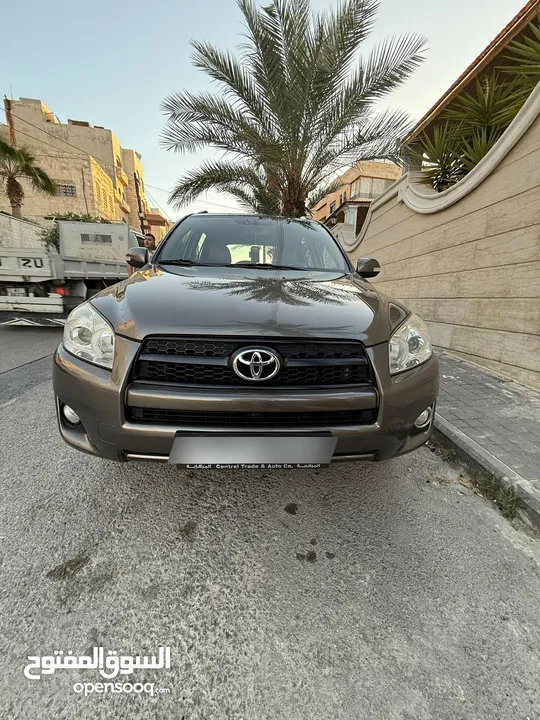 تويوتا راف فور 2013