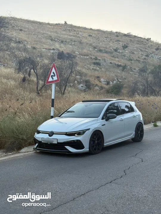 Volkswagen Golf R – 320 حصان model 2021