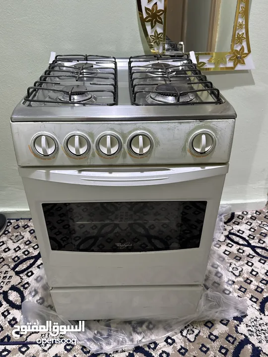 WHIRLPOOL STOVE WITH 4 BURNER