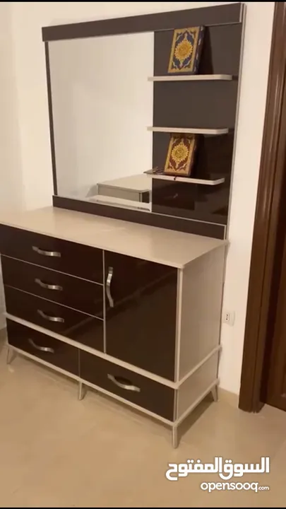 عفش منزلي بحالة ممتازة جداً – نظيف ومحافظ عليه كأنه جديد