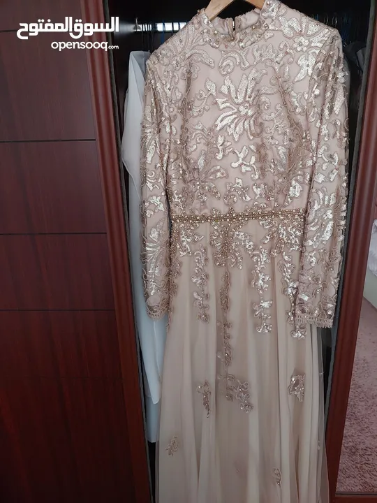 فستان سهرة حجاب ، ماركة setrms,مبطن كامل،فخم جميل جدا،  بحالة ممتازة ، سايز 40