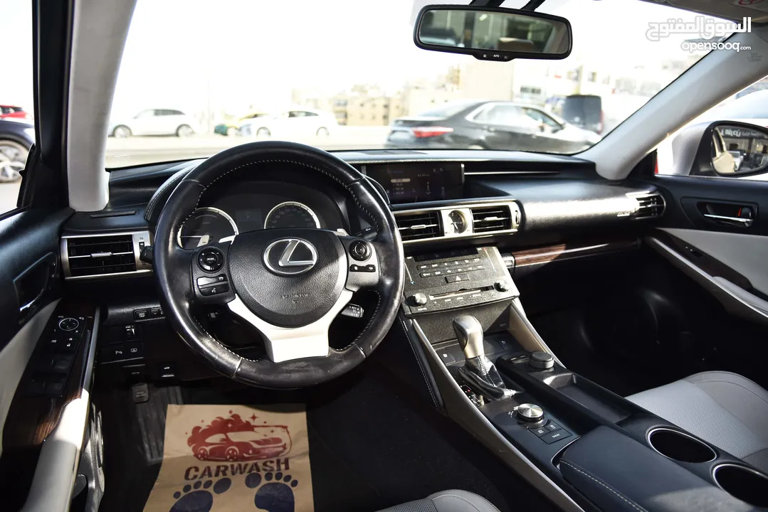 اقل سعر بالمملكة لكزس is300h Sport هايبرد وارد الوكالة Lexus IS300h Hybrid 2015