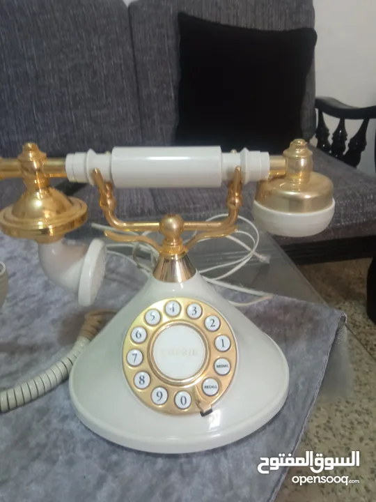 تلفون انتيكا عدد2 للبيع شغالات