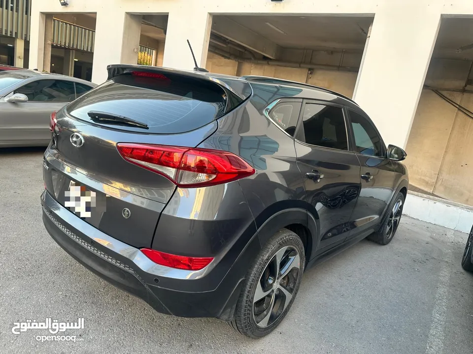 Hyundai Tucson 2017 (Family used)