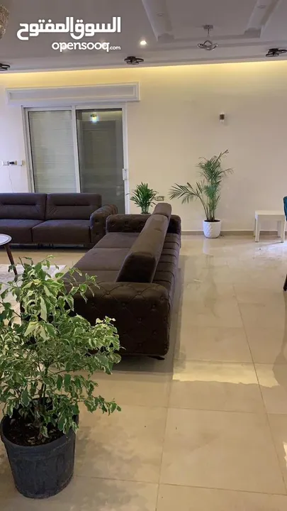 فيلا مستقلة في رجم عميش طريق المطار حي الصحابه موقع مميز تشطيبات فخمه جدا