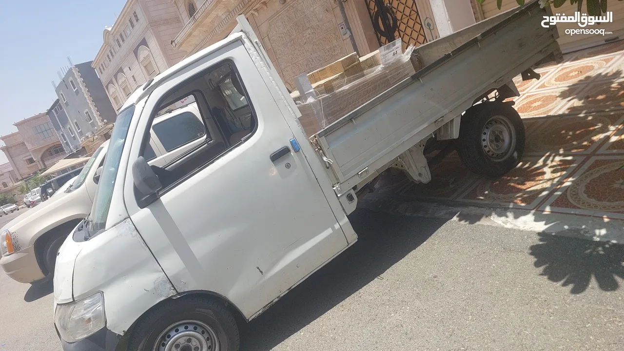دباب للمشاوير داخل جدة  معي دباب كبير مجهز لنقل العفش، الكنب، المكيفات، الأغراض الثقيلة وغيرها.