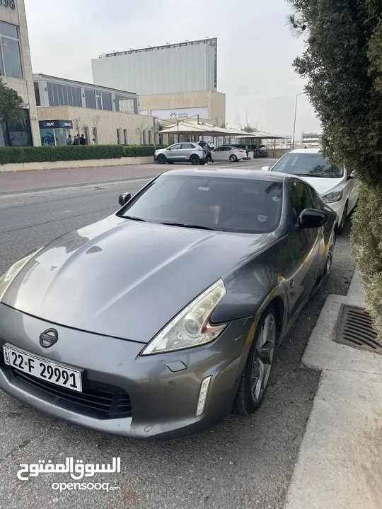 نيسان 370z 2015