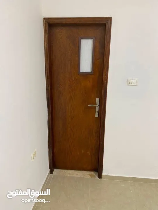 شقة للأيجار الطيرة قرب شرطة الحراسات