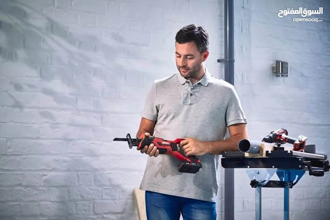 منشار ترددي قابل لإعادة الشحن بقوة 20 فولت لمختلف أعمال القطع skil
