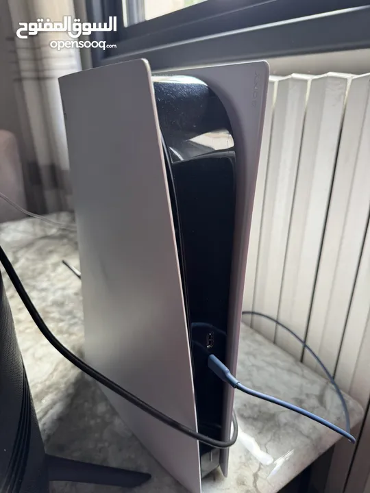 PlayStation 5 digital used but like a new