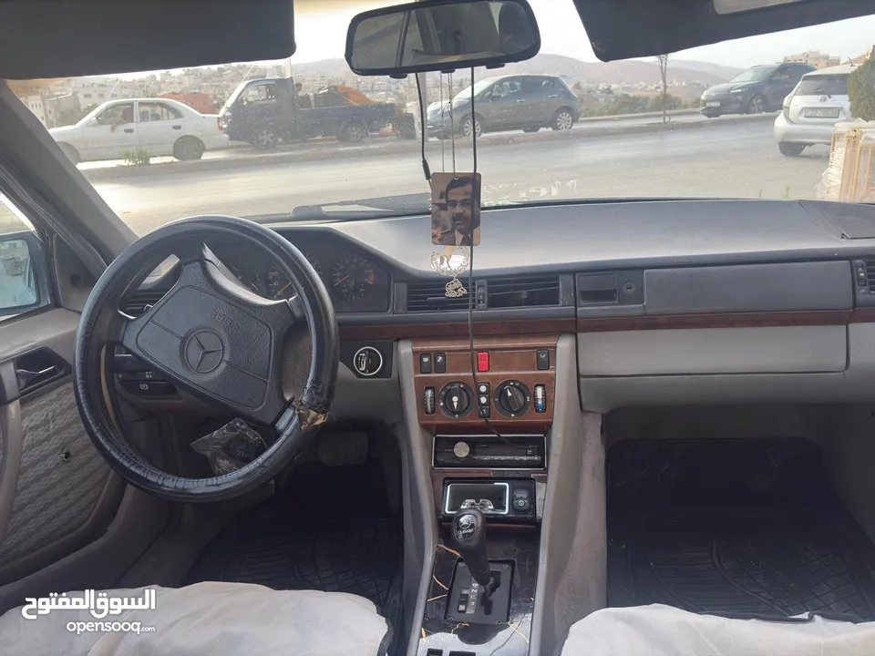 ميرسيدس بطه W124 E200 بحالة ممتازه ماتور قرش ونص