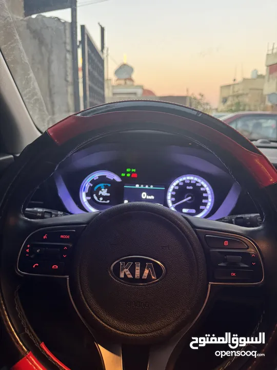 Kia Niro 2020  مستعمل بحاله الوكاله فل ما عدا فتحه ممشا قليل فحص كامل