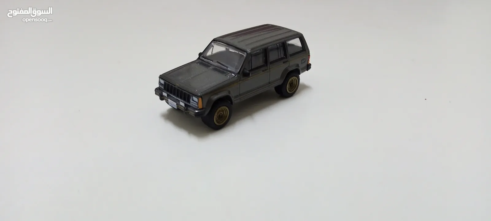 مجسمات سيارات معدنية حجم 1/64 مناظر للمكاتب