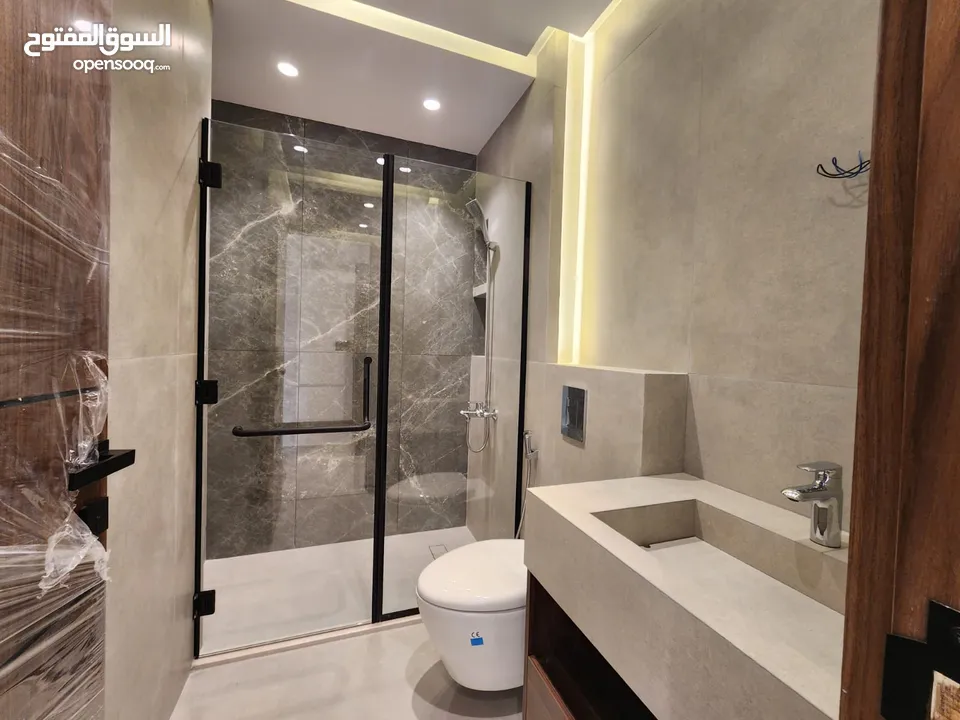 شقة فاخرة للبيع في منطقة الظهير - ref: 14486