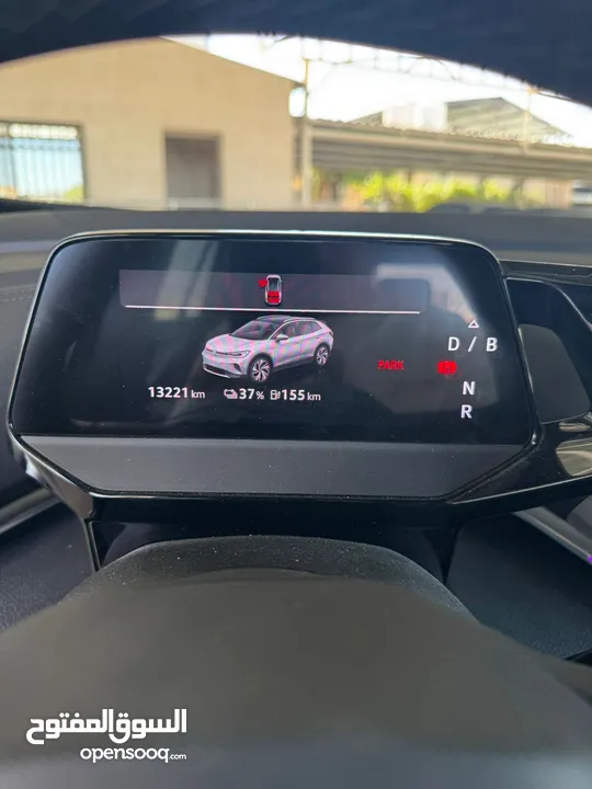 VOLKSWAGEN ID.4 CROZZ PRO light pro  عداد 13k فقط