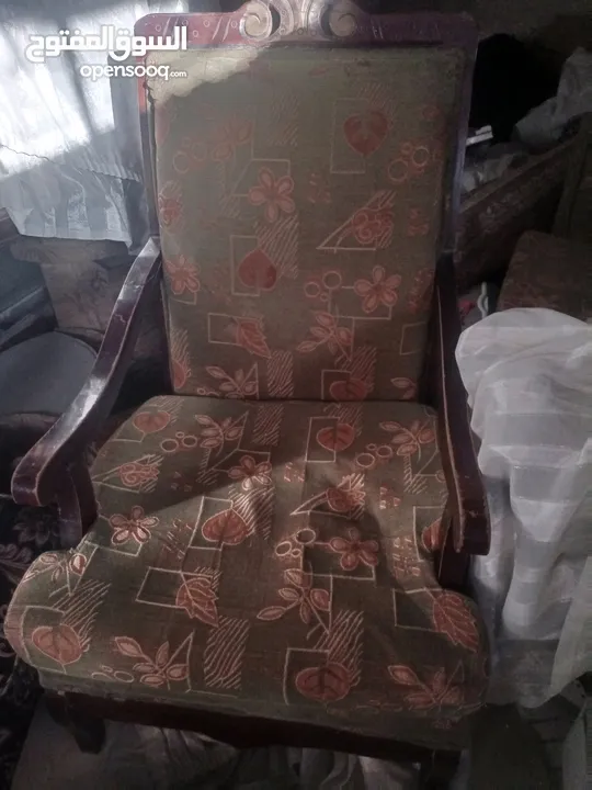 طقم كنب للبيع بحالة جيدة