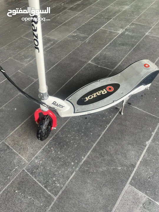 Razor - E200 Electric Scooter