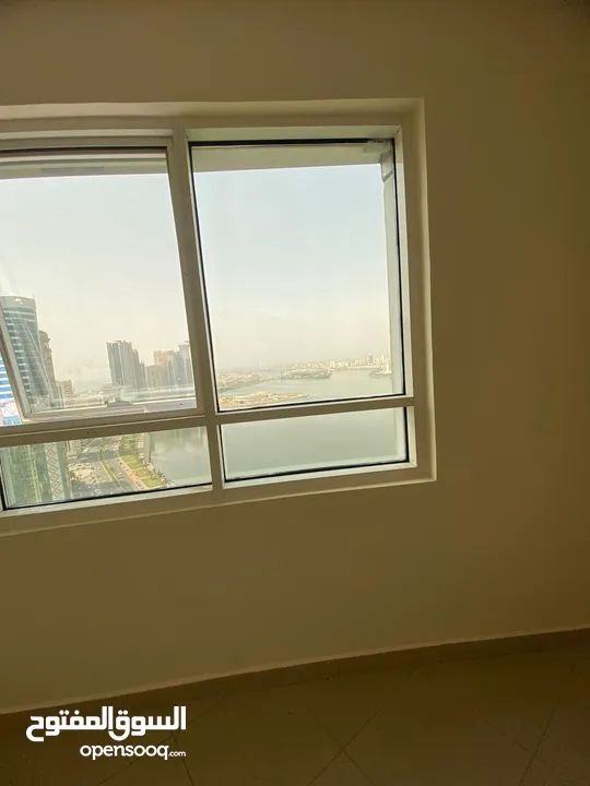 (ضياء)ثلاث غرف وصالة للايجارالسنوي في الشارقةالتعاون بمساحات واسعه تشطيب راقي بمساحات واسعة قريب دبي