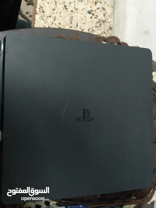 ...................... PS4 سليم 500GB + يد أصلية + يد.كوبي.- شبه جديد