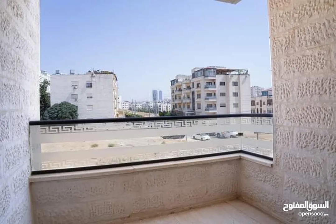 شقه مميزه للبيع  ب دير غبار خلف جمعية النبر