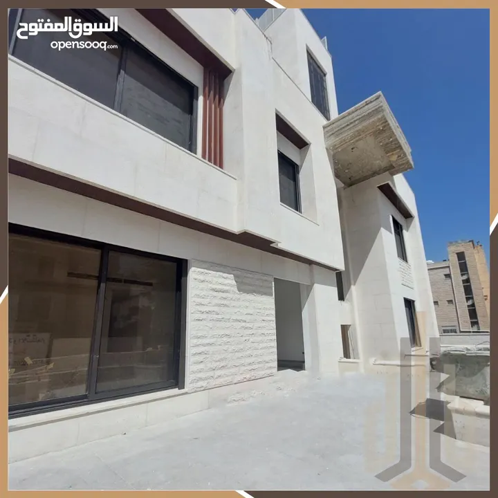 شقة مميزة للبيع في عبدون باقل سعر بالمنطقة واطلالة لا يمكن حجبها