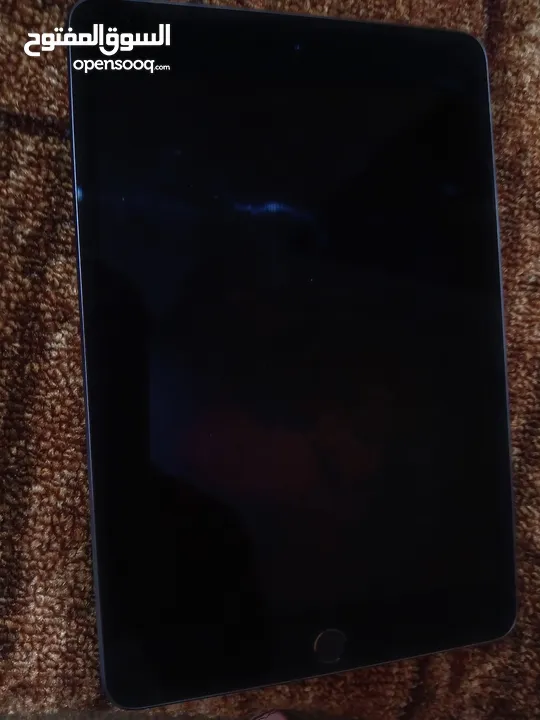 ايباد ميني 5 64g للبيع................