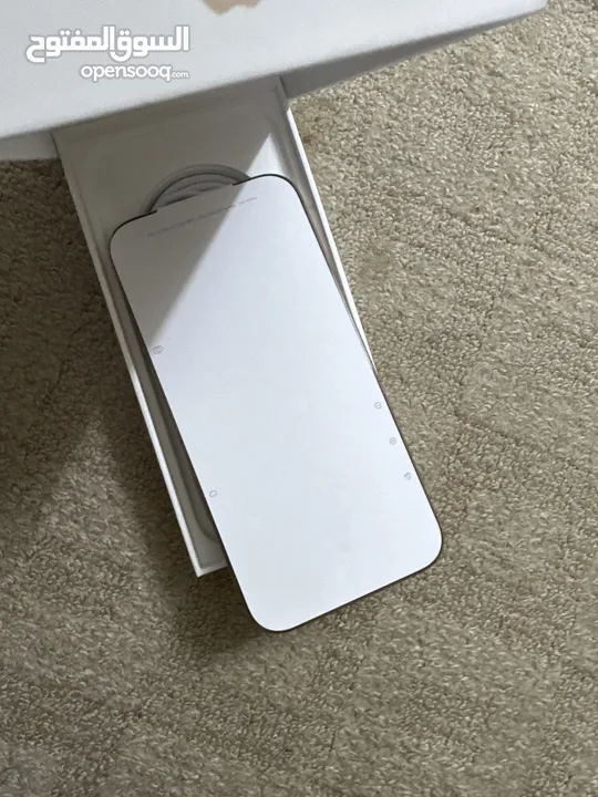 iPhone 16 Pro Max  آيفون 16 برو ماكس   تيتانيوم صحراوي  جديد  مقاومة الطرطشة والماء والغبار