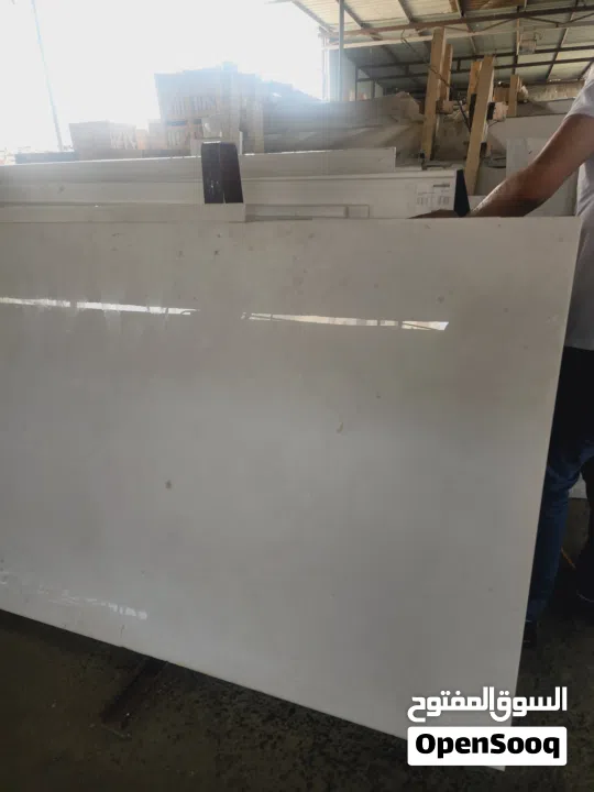 رخام ثاسوس كريستال يوناني الواح سماكه 20مم نوعيه فاخره مستوا قصور او بهو كبار الاعمال ارضيات او جدار