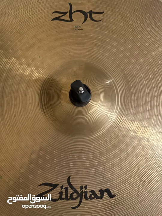 Drums PEARL بحالة الوكالة مع نحاسات Zildjian