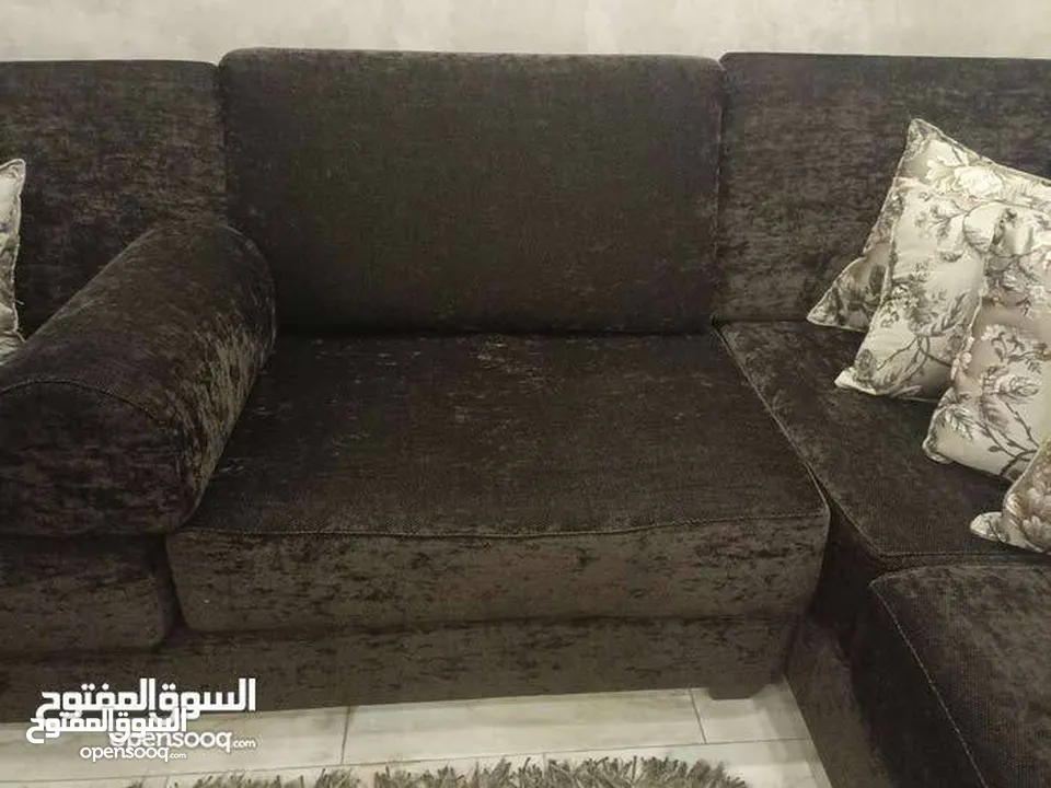 اثاث مستعمل بحالة الجديد حالته ممتازه.