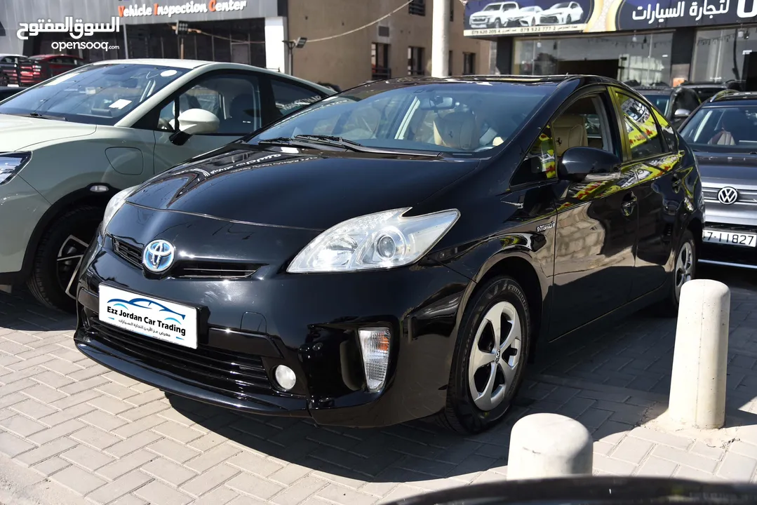 عرض لمدة أسبوع Toyota Prius Hybrid 2013 تويوتا بريوس وارد الوكالة