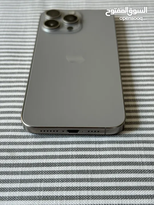 Iphone 15 pro max natural titanium 256GB used like new شرق اوسط