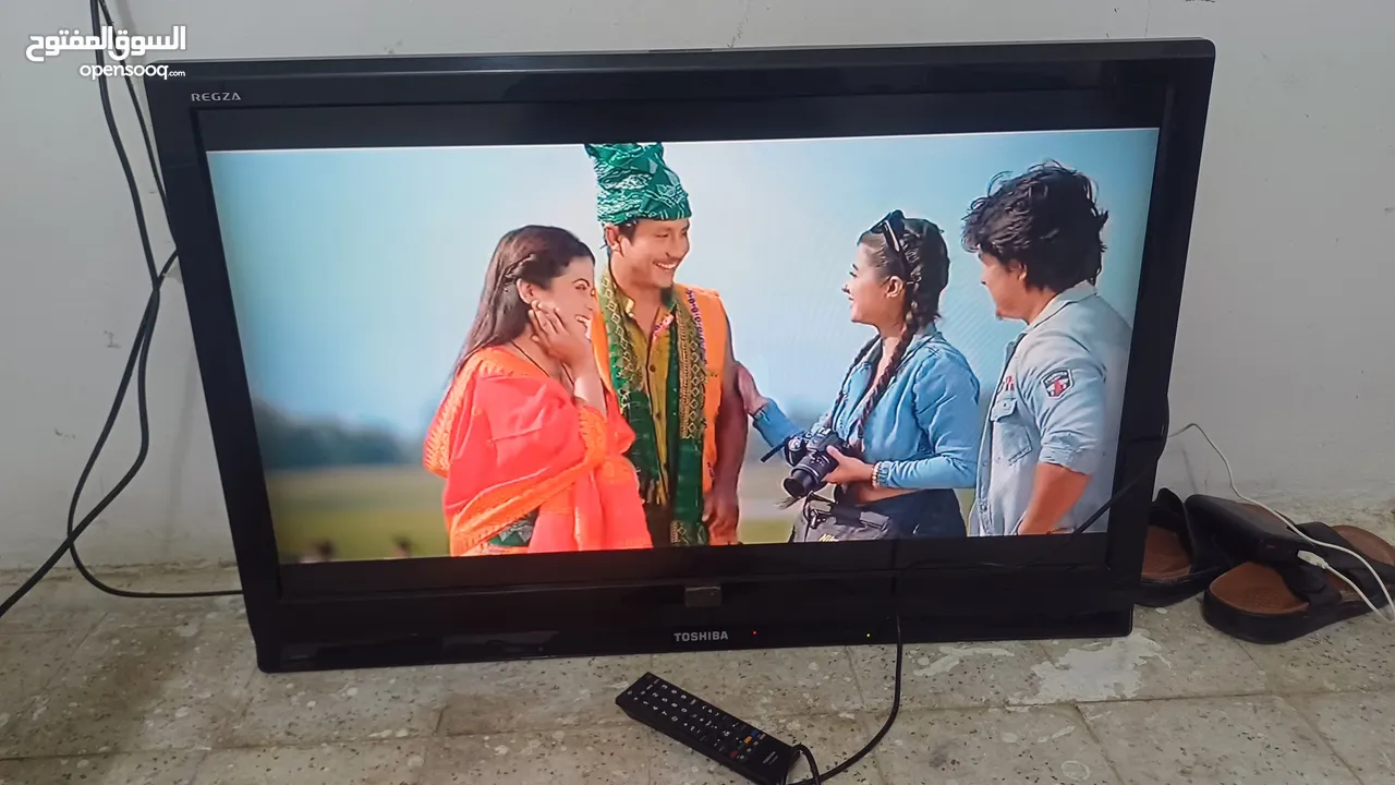 toshiba LCD TV 37 inch