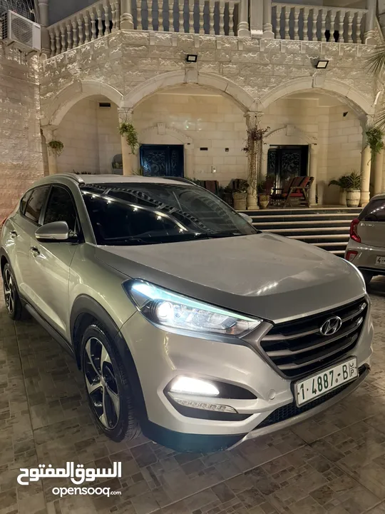 فقط 75 الف جيب هيونداي توسان 2015 فل ملغم ترخيص وتامين شامل سنة 99% دهان شركة جيب مميز جدا لعبة