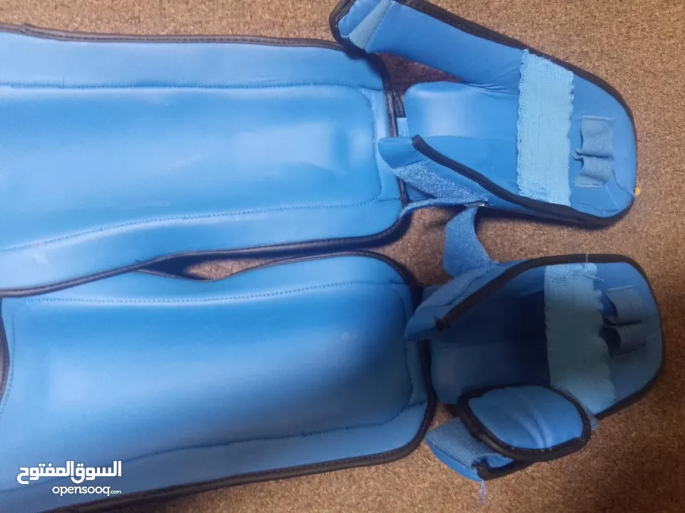 واقيات  رجلين فينوم فرنسي في حال الجديد استعمال واحد  لرياضة الكاراتية