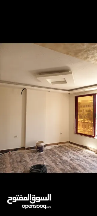 مكاتب استثمارية مؤجرة للبيع بسعر حرق