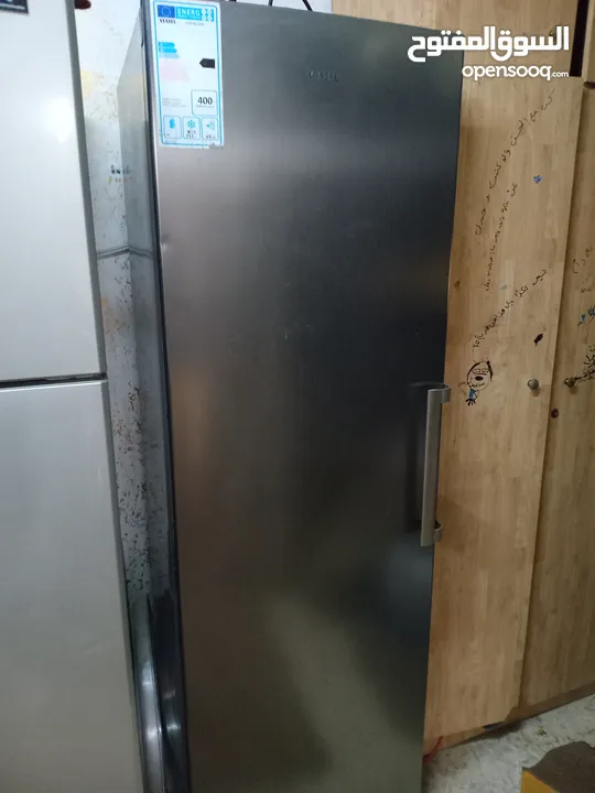 فريزر 7 رفوف بحاله جيده جدا استعمال بسيط