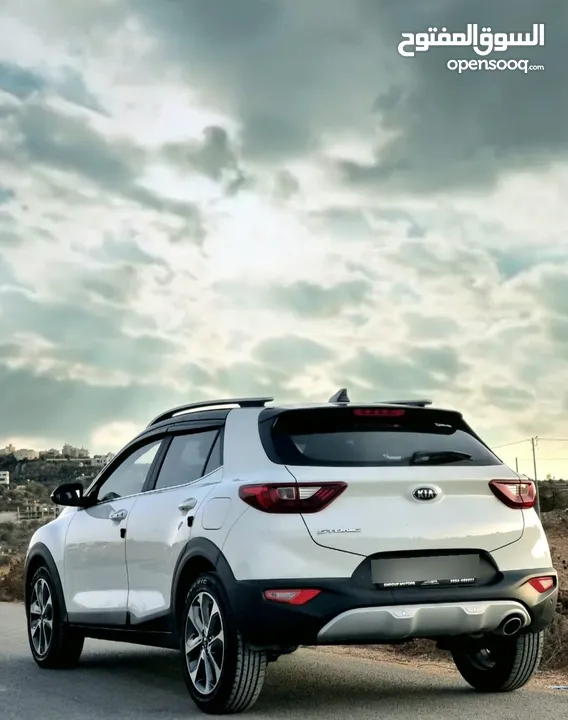 كيا ستونك 2021 ترخيص 2020 فل الفل سكقف اسود