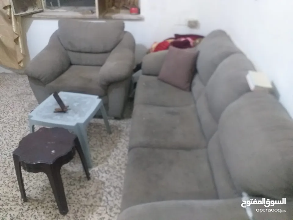 اثاث بيت بحالة جيدة للبيع المستعجل